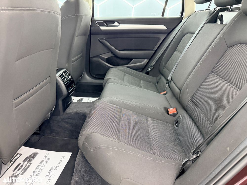 Volkswagen Passat Variant 2.0 TDI (BlueMotion Technology) Trendline - 13