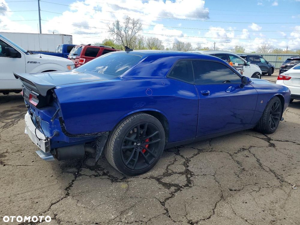 Dodge Challenger Automatik R/T Plus - 4