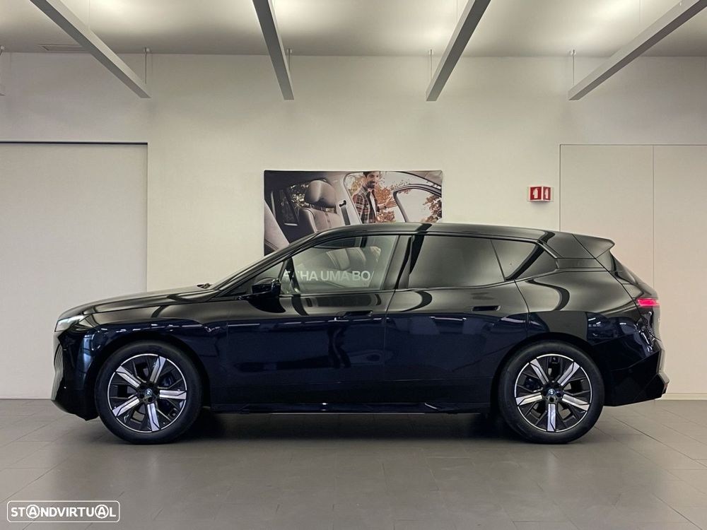 BMW iX xDrive 50 Pack Desportivo - 32