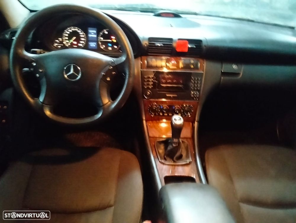 Mercedes-Benz carrinha C220 cdi 150 cv ano 2003 - 5