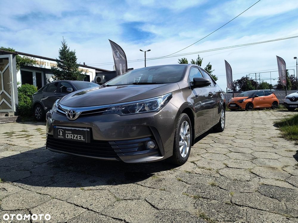 Toyota Corolla - 1