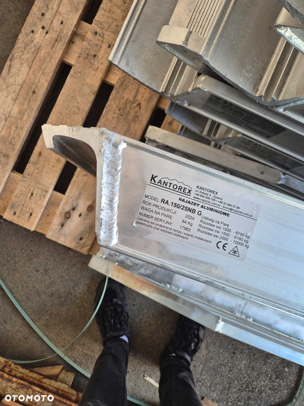 Najazdy aluminiowe 2,5m do 10000kg, mocowanie ząb "G", do lawet
