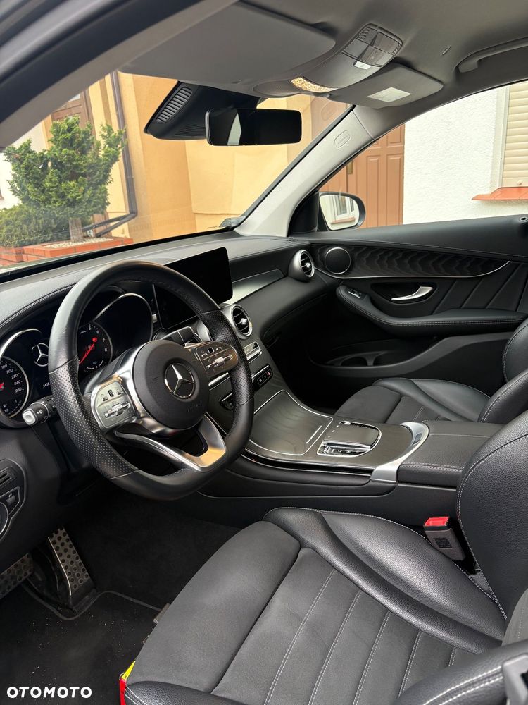 Mercedes-Benz GLC 300 4-Matic - 4