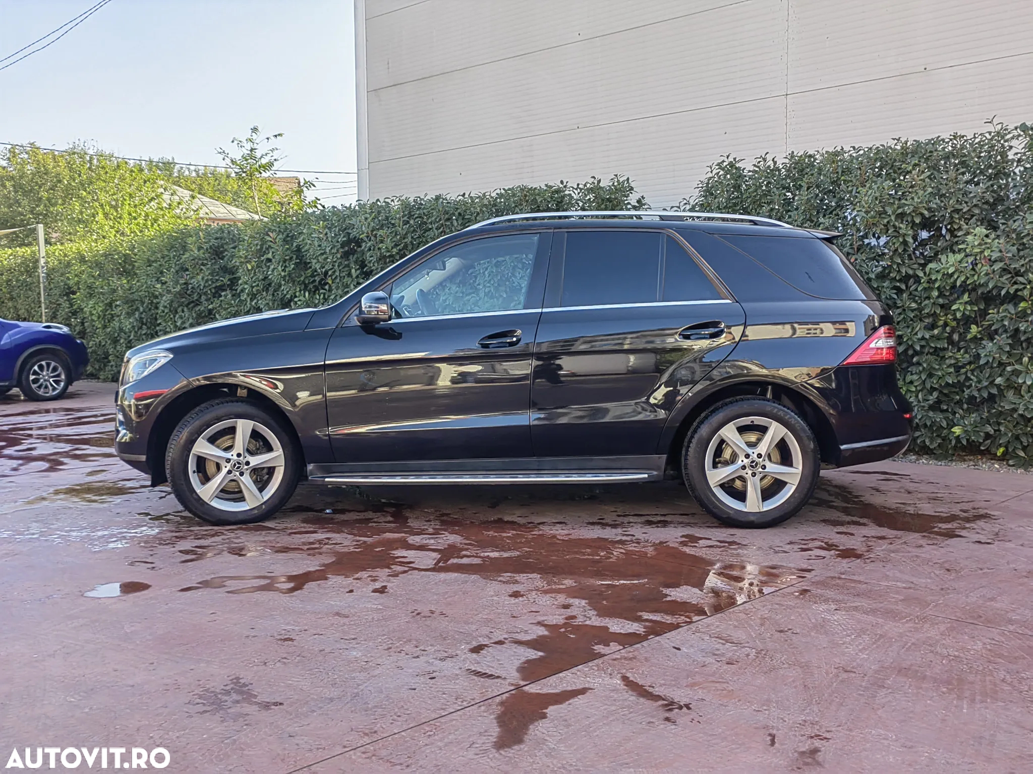 Mercedes-Benz ML 350 BlueTec 4MATIC Aut - 2