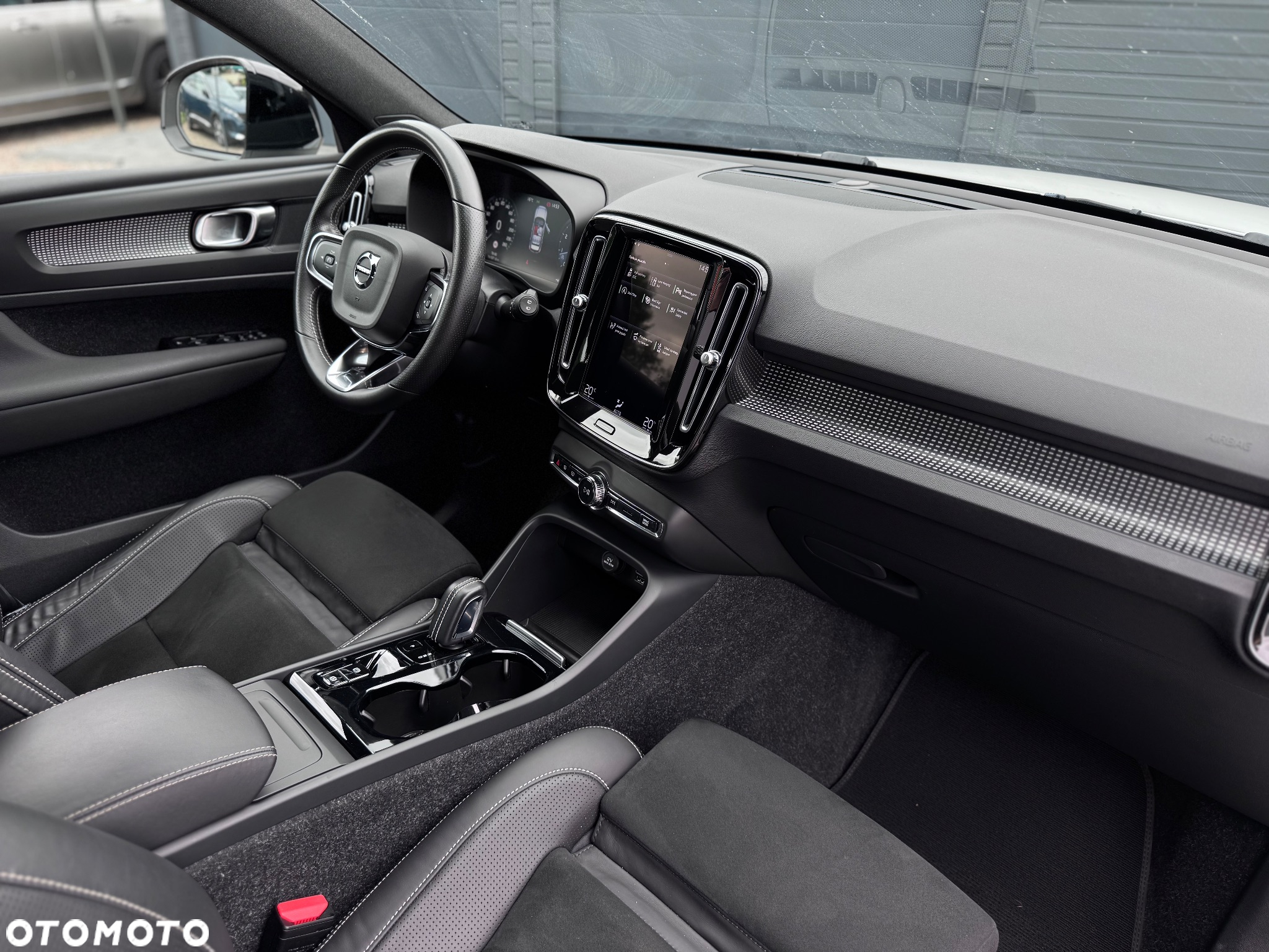 Volvo XC 40 B4 B AWD Geartronic RDesign - 20