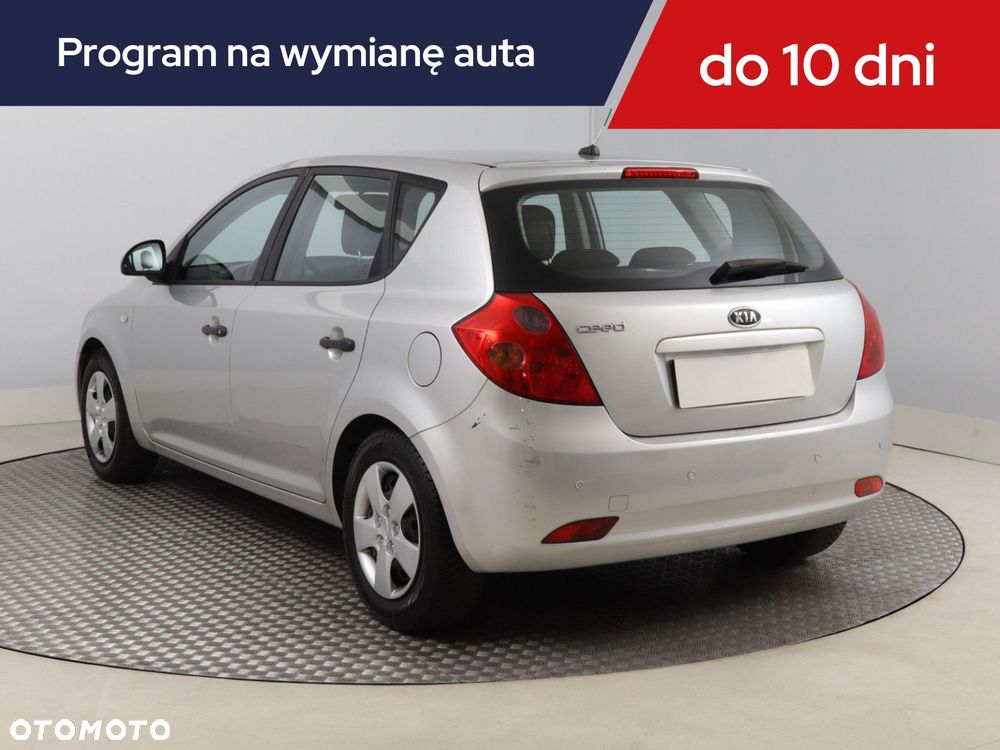Kia Ceed 2009 photo 5