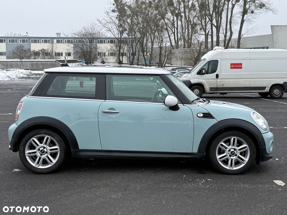 MINI Cooper Standard - 4