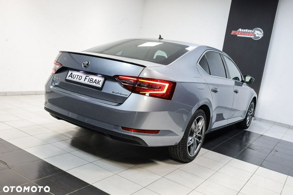 Skoda Superb 2.0 TDI SCR Style DSG - 10