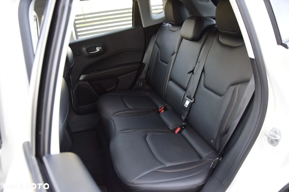 Jeep Compass 1.4 MultiAir Limited - 27