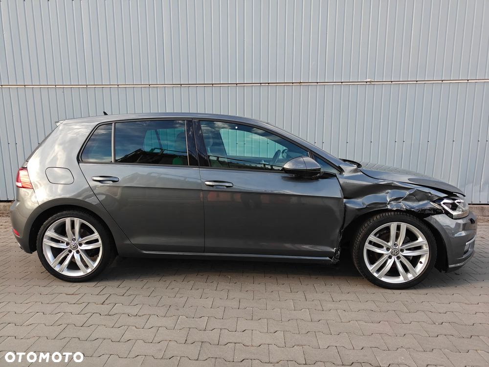 Volkswagen Golf - 21