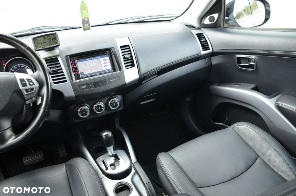 Mitsubishi Outlander - 28