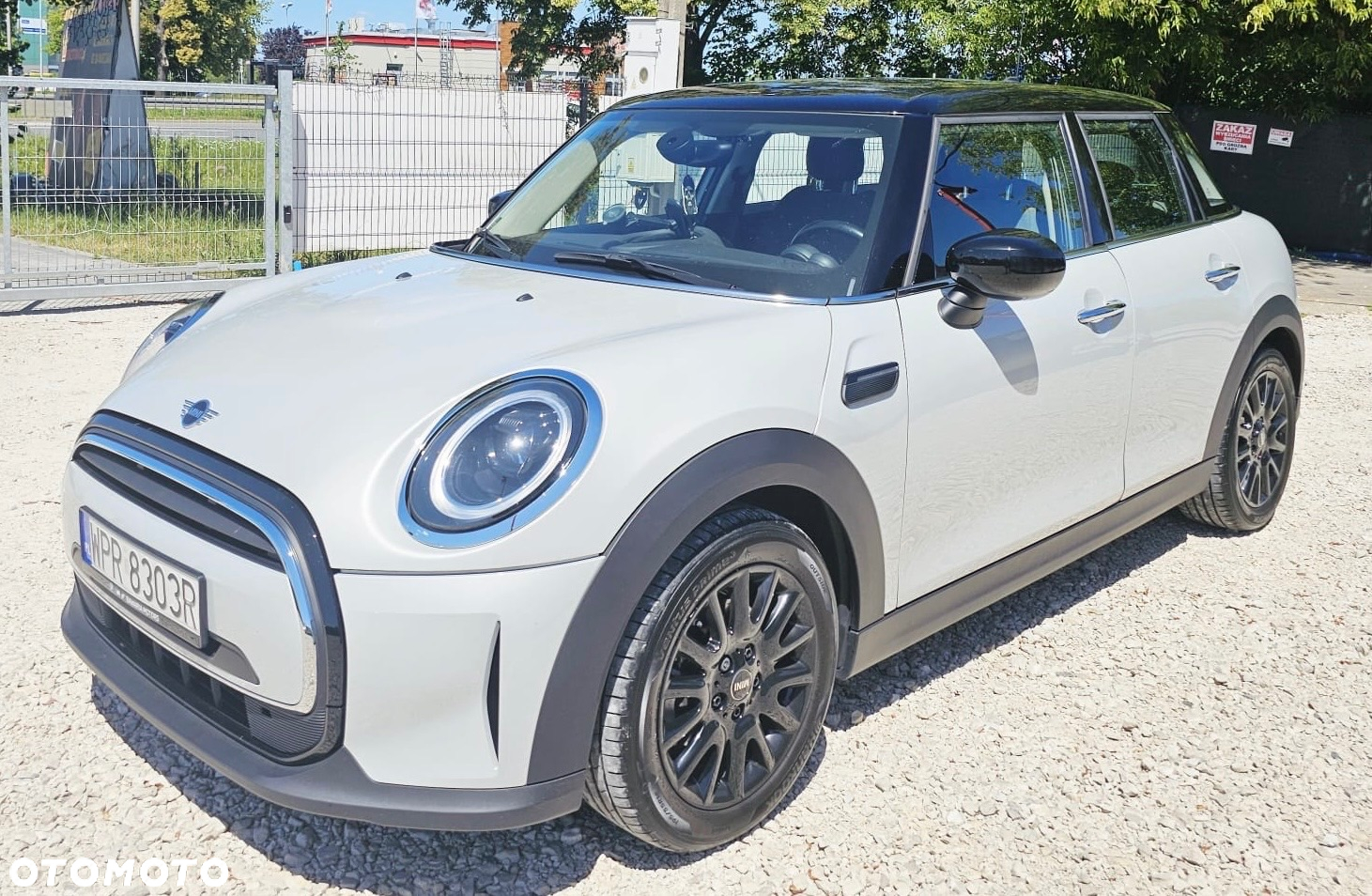 MINI Cooper Standard - 2