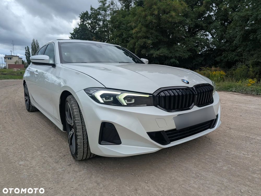 BMW Seria 3 330i - 5