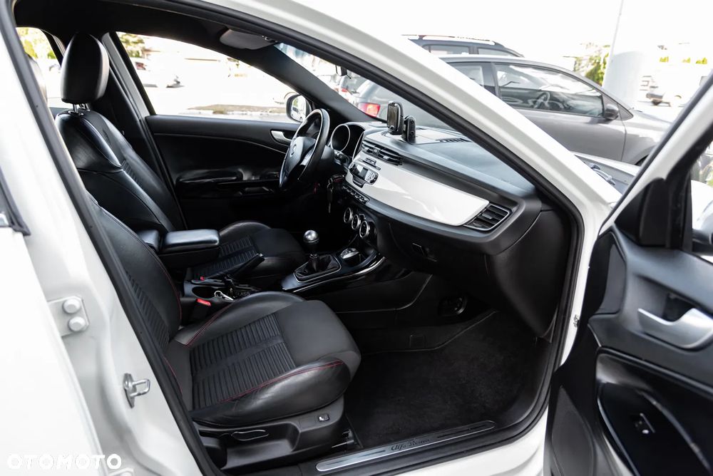 Alfa Romeo Giulietta 1.4 TB 16V Multiair - 13