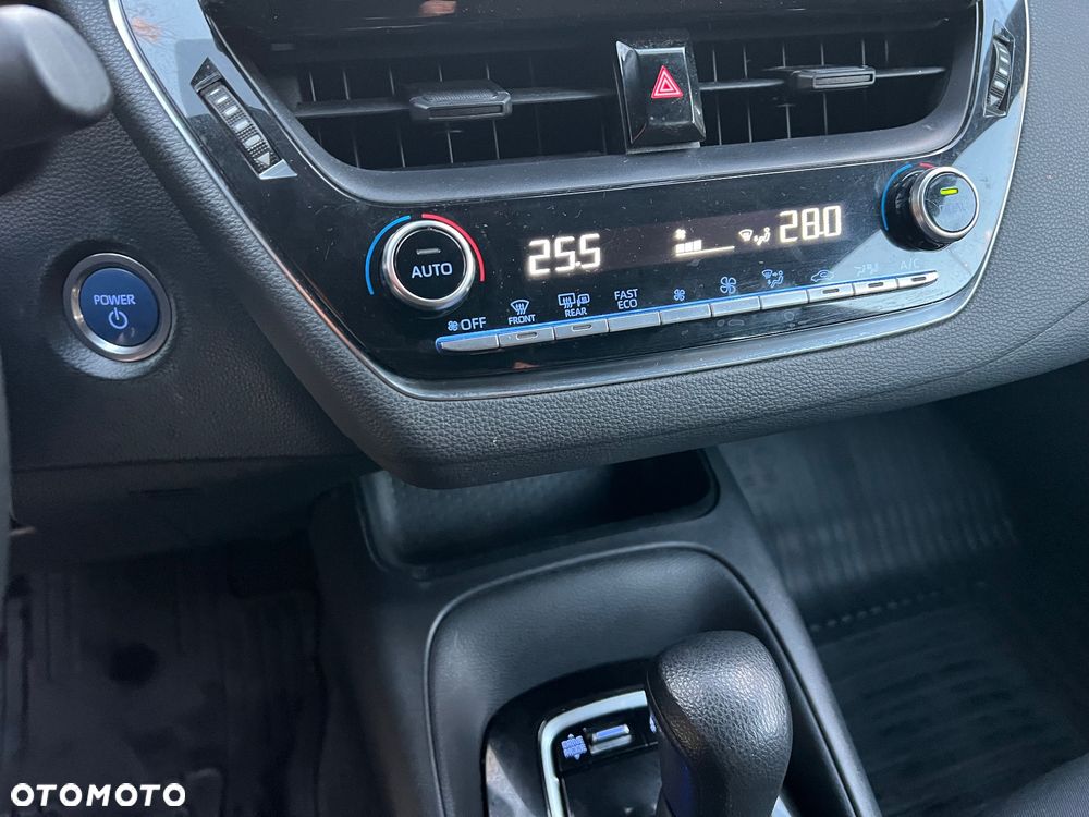Toyota Corolla - 22