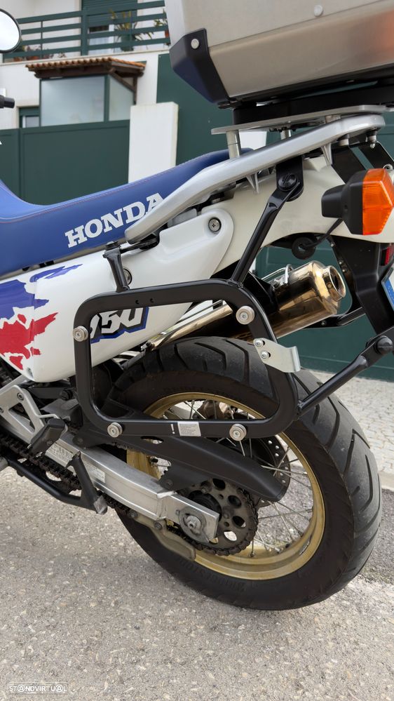 Honda Africa Twin RD07 - 23