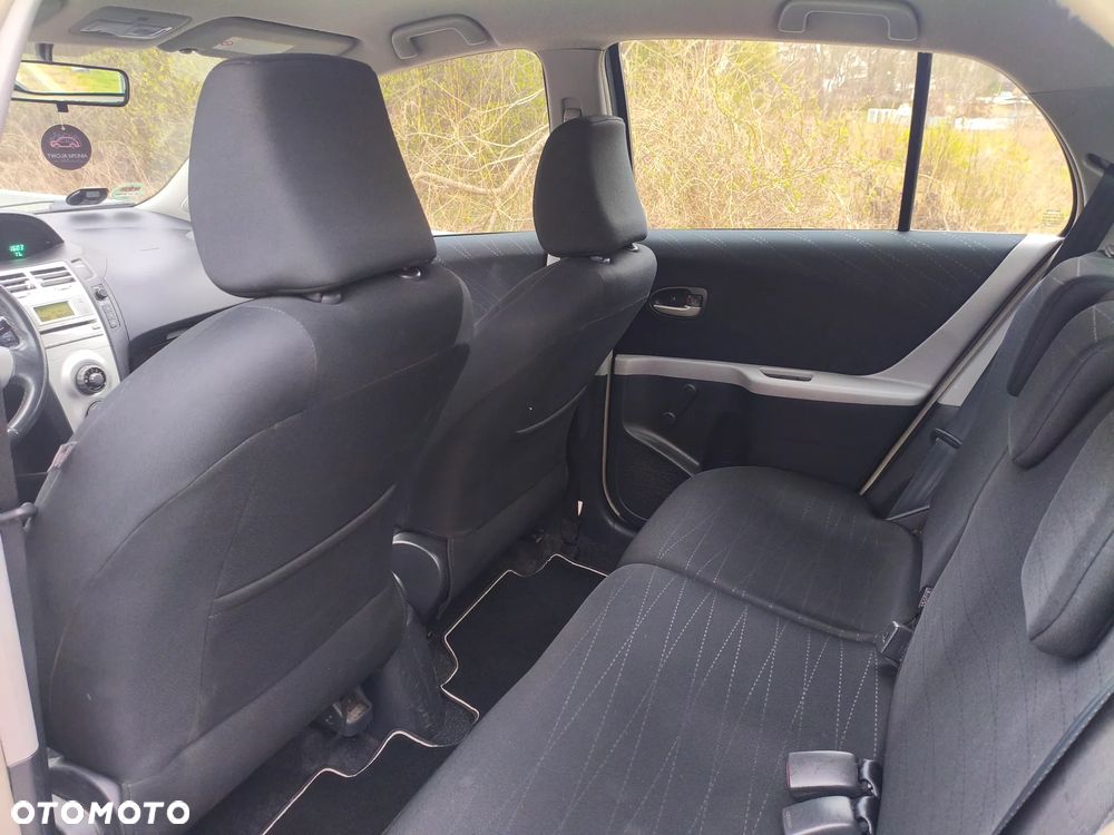 Toyota Yaris 1.3 VVT-i Team - 8