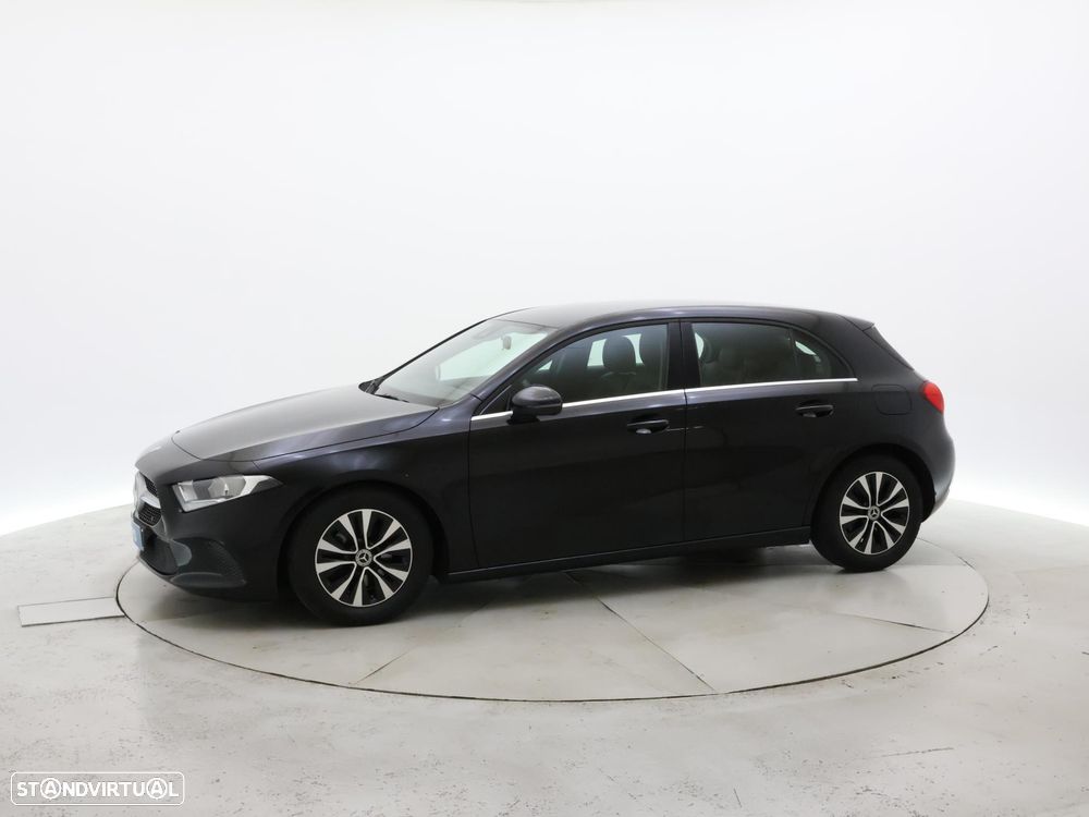 Mercedes-Benz A 180 d Style Plus - 2