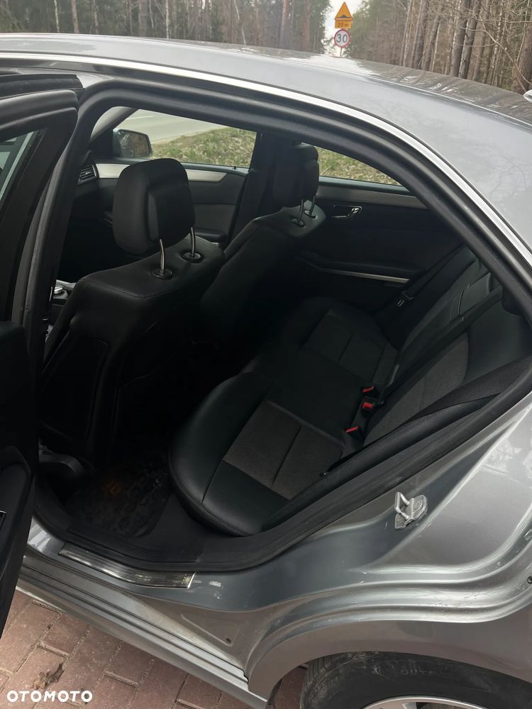 Mercedes-Benz Klasa E - 8