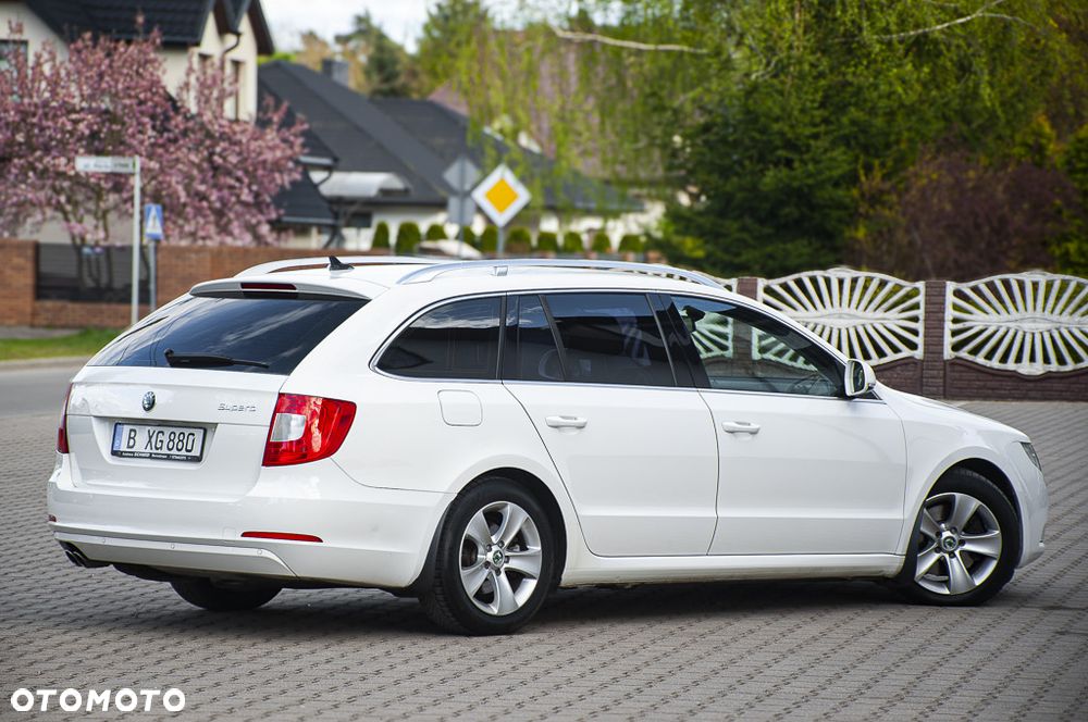 Skoda Superb 2.0 TDI DSG Ambition - 3