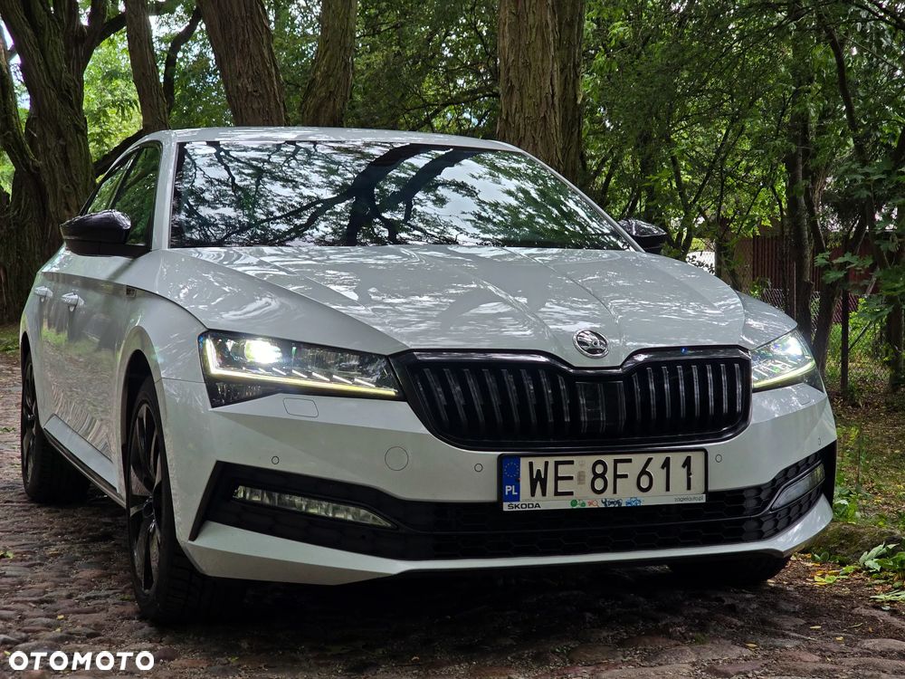 Skoda Superb 2.0 TDI SCR Sportline DSG - 17