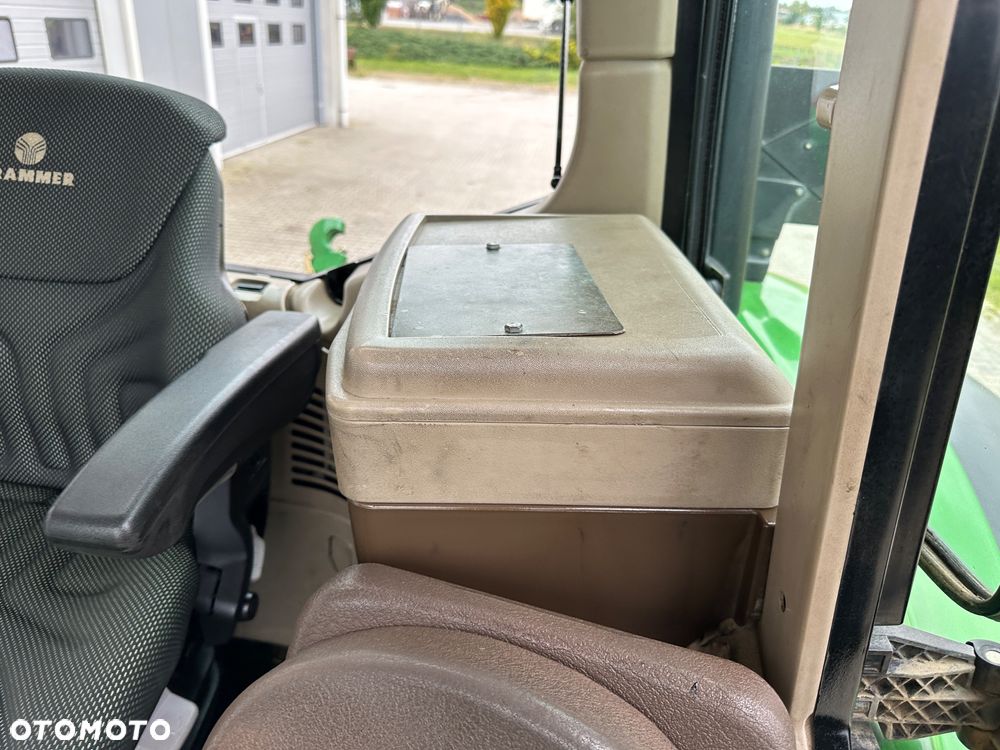 John Deere 6920s - 33