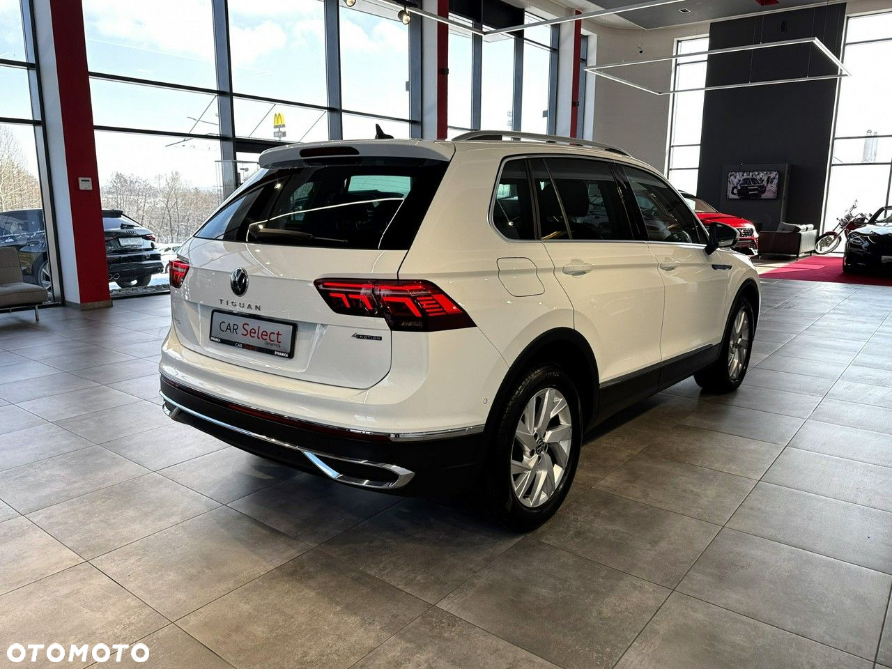 Volkswagen Tiguan - 9