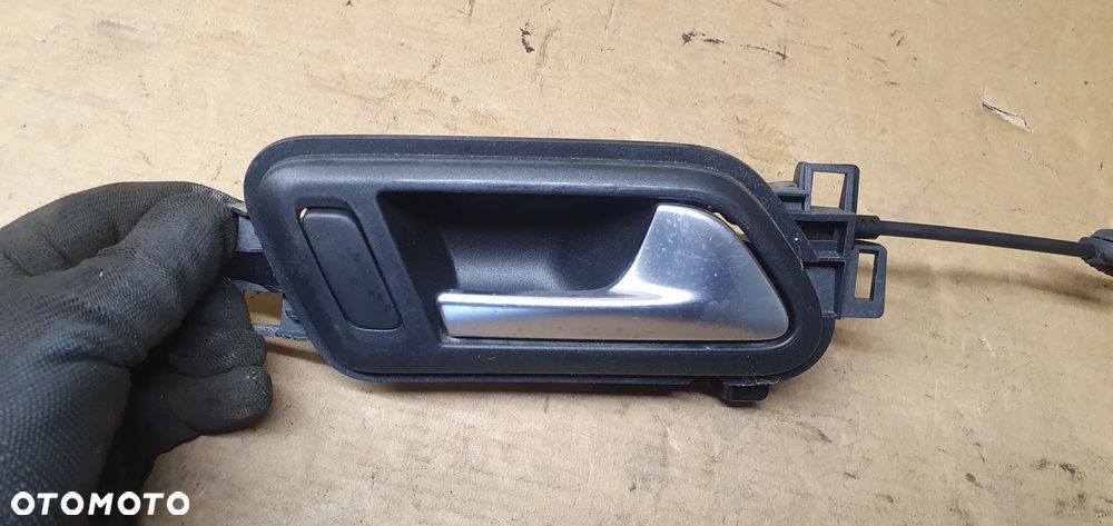 Klamka wewnętrzna prawy tył tylna prawa VW Amarok 2H0837114D 2H0837114C - 4