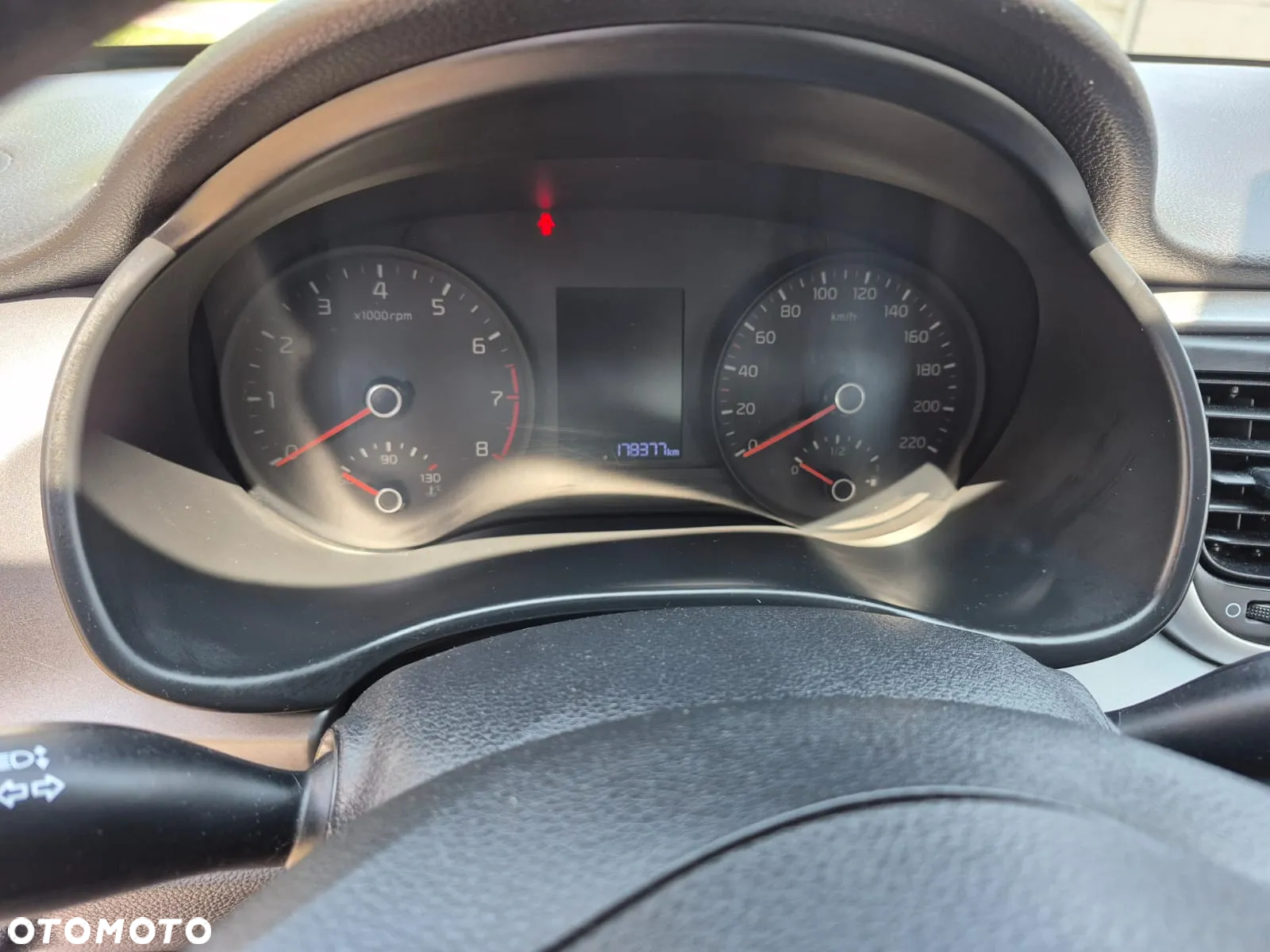Kia Rio 1.2 L - 15