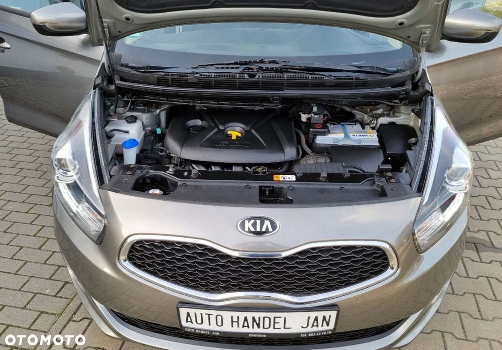 Kia Carens - 35
