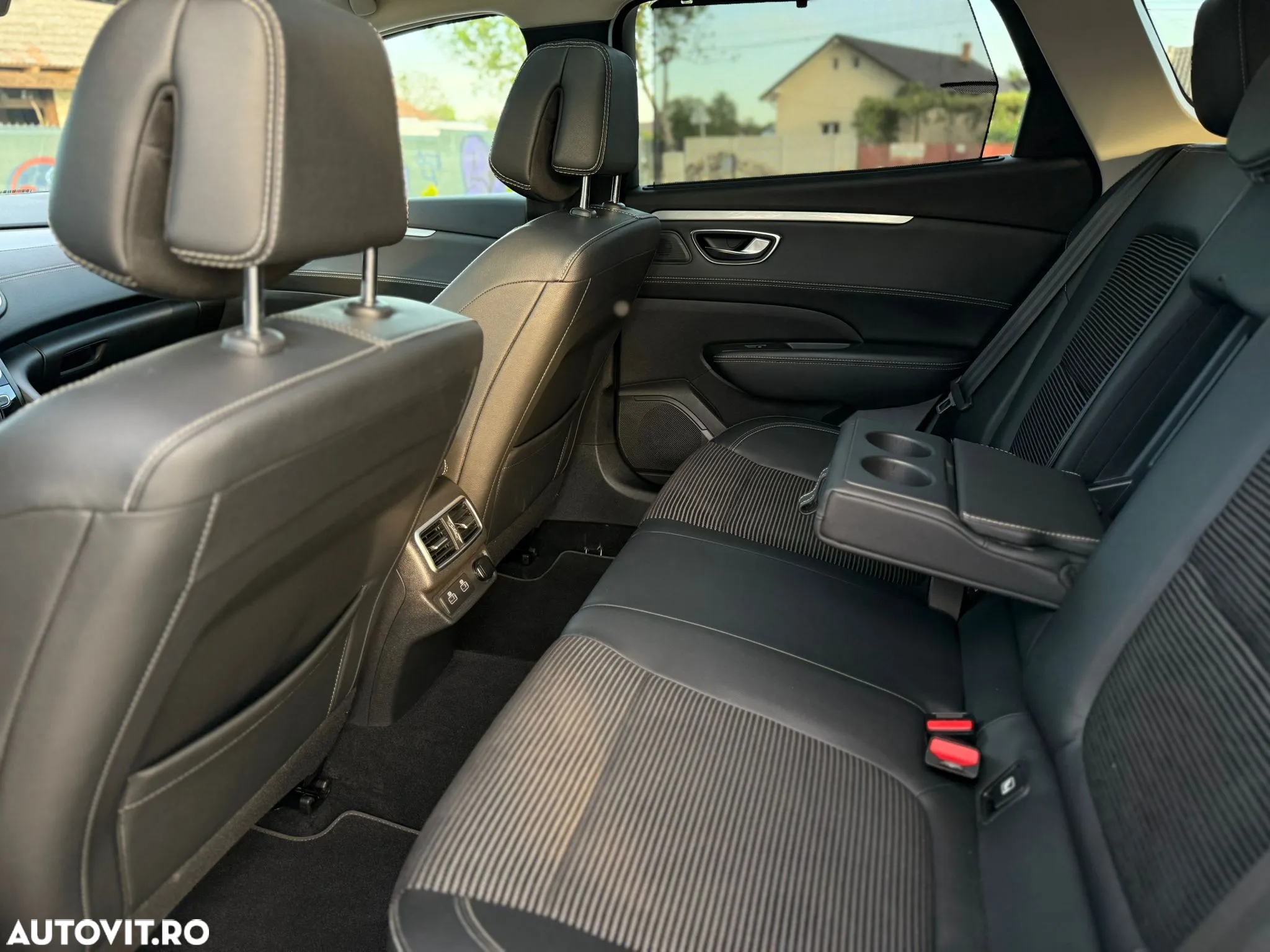 Renault Talisman Grandtour BLUE dCi 160 EDC INTENS - 21