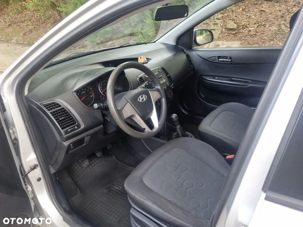 Hyundai i20 1.2 Classic + - 9