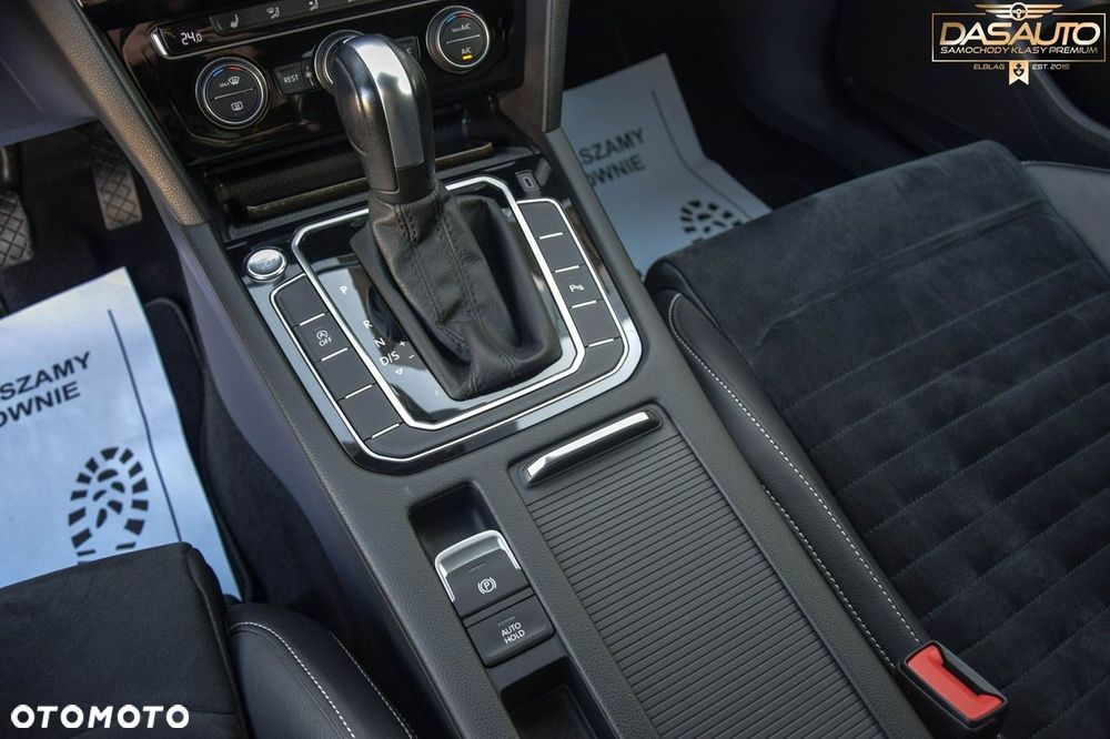 Volkswagen Passat - 23