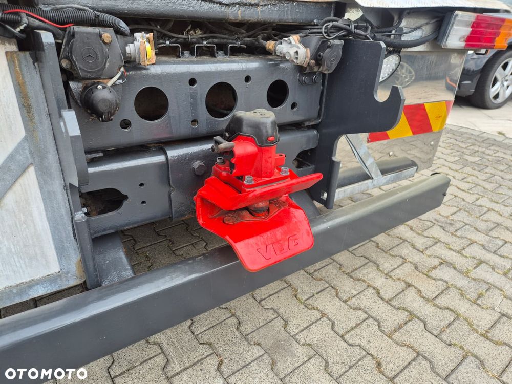 Mercedes-Benz Econic 2629 6X2 / SYSTEM CZYSZCZENIA DRÓG LUB TUNELI / ARMATKA NA WODĘ  / 300 LITRÓW NA MINUTE / CZYSZCZENIE TUNELI I BANERÓW / CZYSZCZENIE DRÓG / UTRZYMYWANIE CZYSTOSCI / EURO 5 / SERWISOWANY / 10500L + 500L / PODGRZEWANIE WODY / GENERATOR PRĄDU - 12