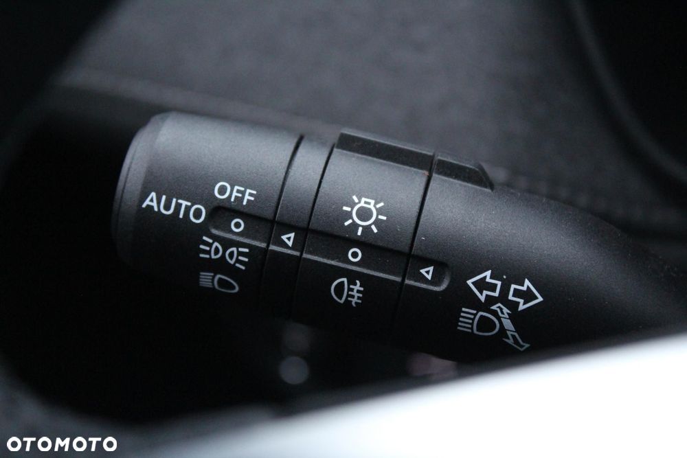 MG ZS 1.5 HEV+ Excite - 12