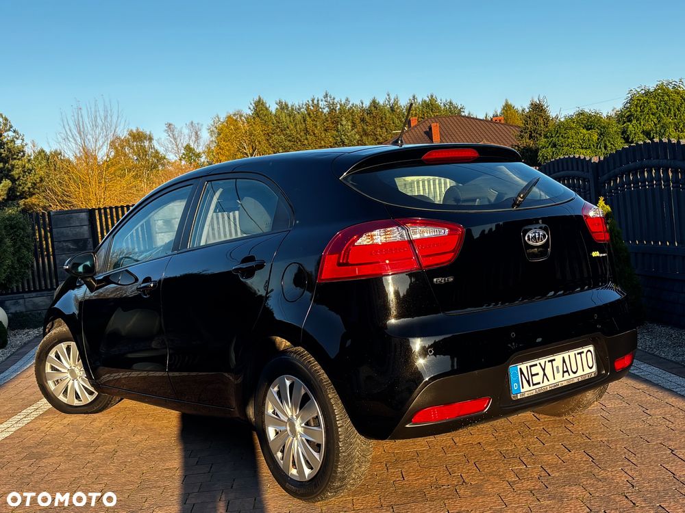 Kia Rio - 12