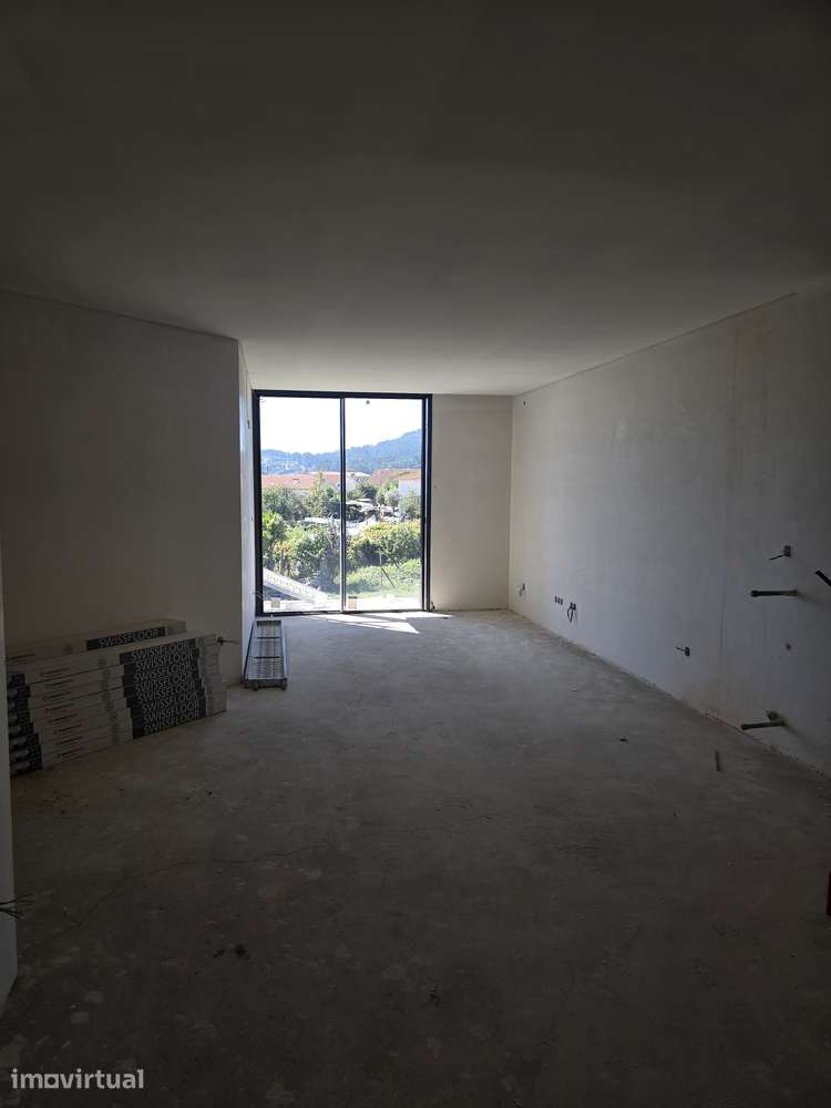 Apartamento T2 novo com suíte, 2 varandas e garagem - Barcelos - Grande imagem: 3/11