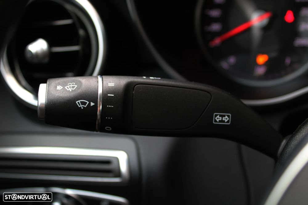 Mercedes-Benz C 300 AMG Line - 35