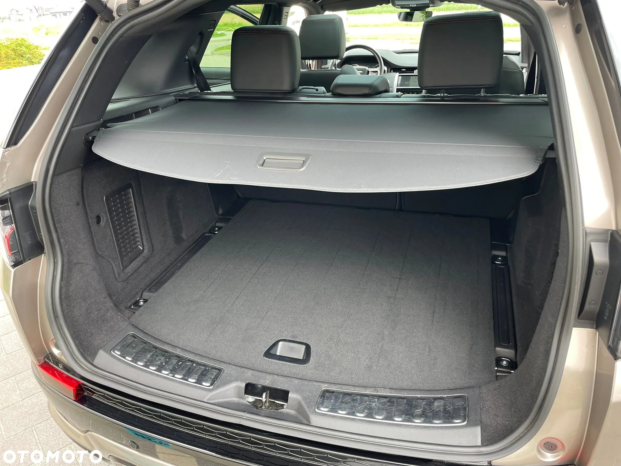 Land Rover Discovery Sport - 26
