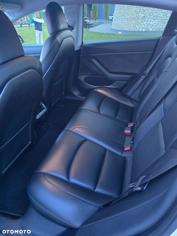 Tesla Model 3 Standard Reichweite Plus Hinterradantrieb - 11