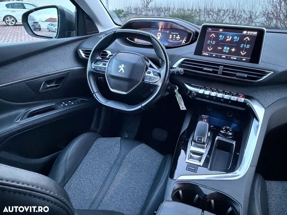 Peugeot 5008 1.2 Puretech Turbo s&s EAT8 Allure - 8