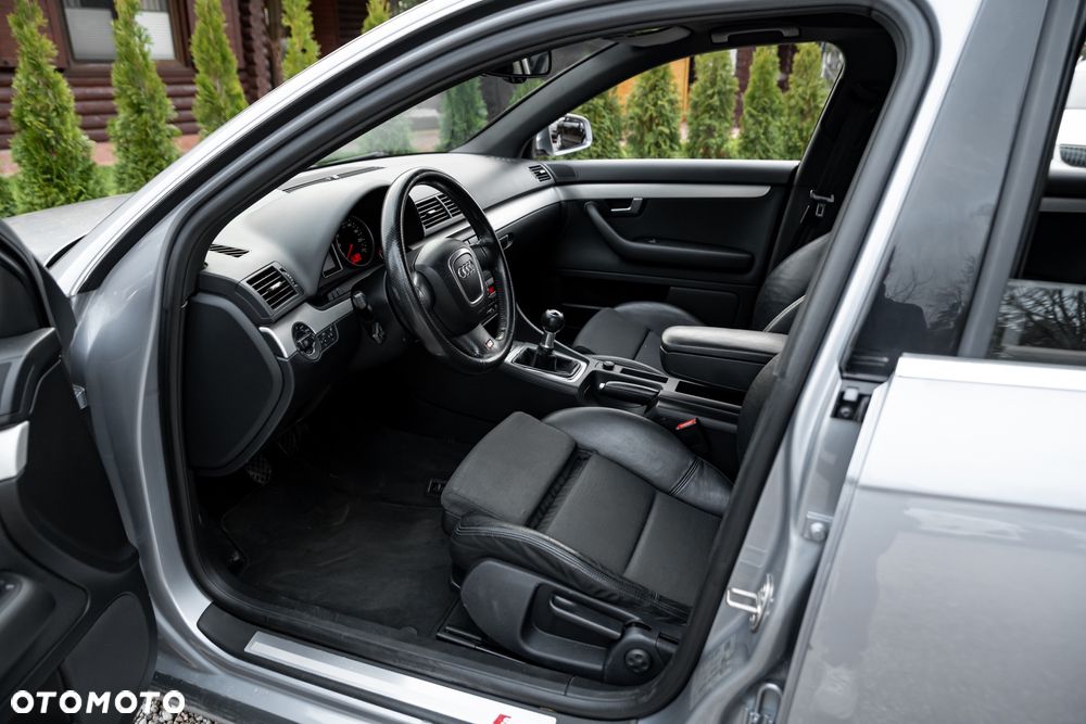 Audi A4 Avant 1.8 T quattro - 16