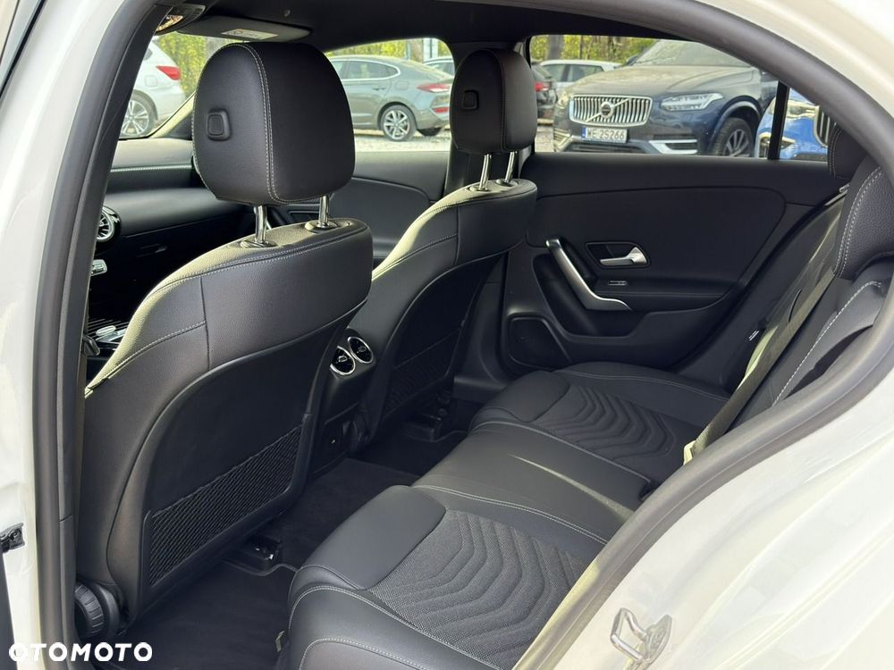 Mercedes-Benz Klasa A 180 7G-DCT Style - 15
