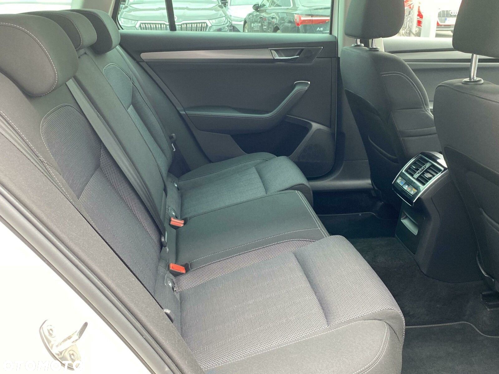 Skoda Superb 2.0 TDI SCR Style DSG - 16