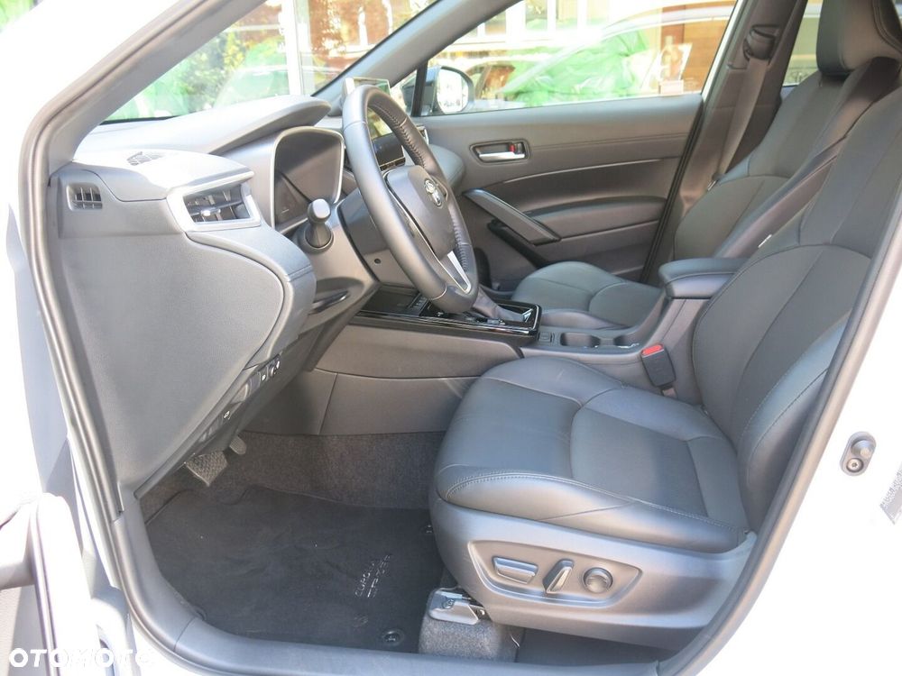 Toyota Corolla Cross 2.0 Hybrid Executive - 12