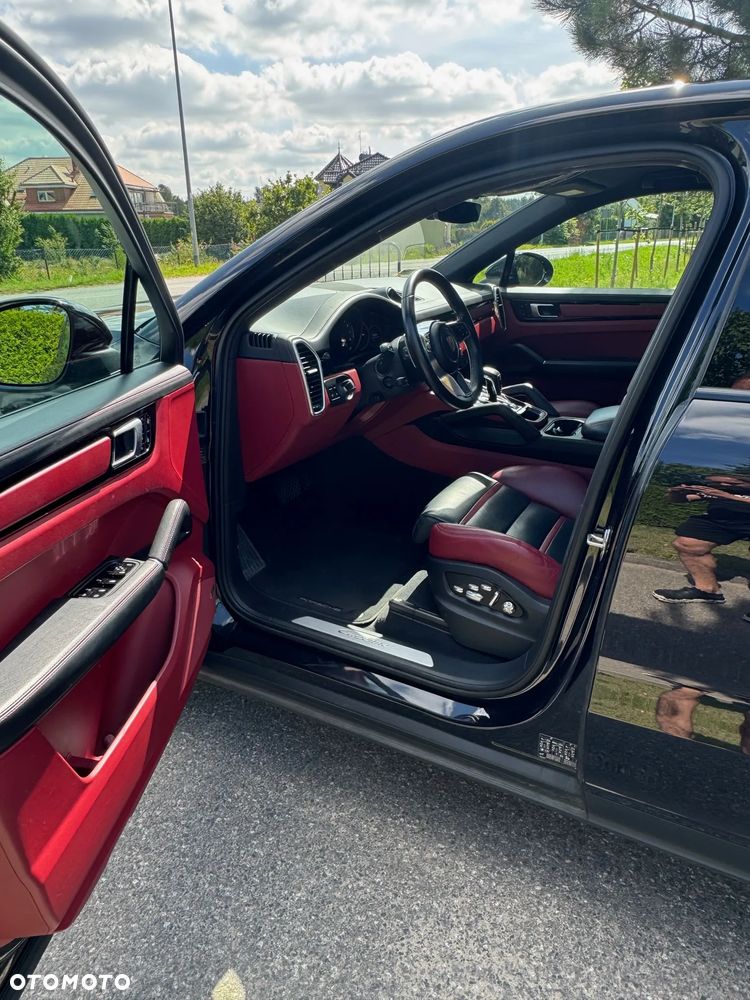 Porsche Cayenne - 7