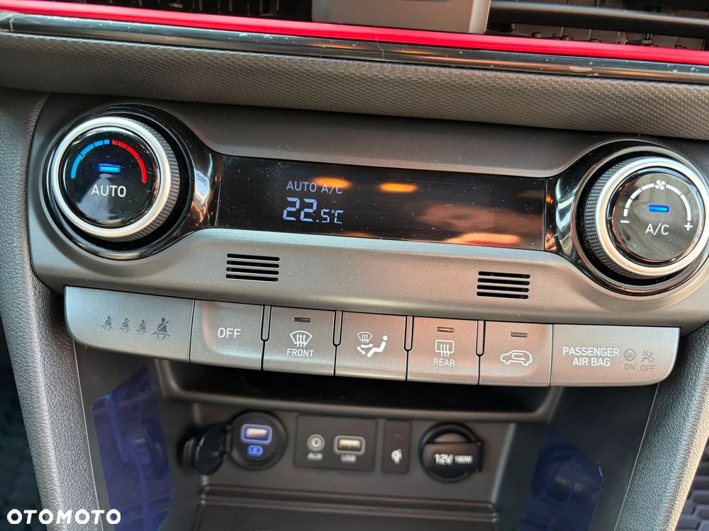Hyundai Kona 1.6 T-GDI Premium 4WD DCT - 13