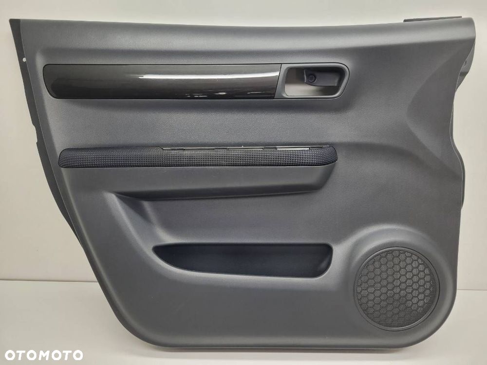 BOCZEK DRZWI PRZÓD LEWY TAPICERKA SUZUKI SWIFT MK6 VI 83721-63J0 5D EU - 1