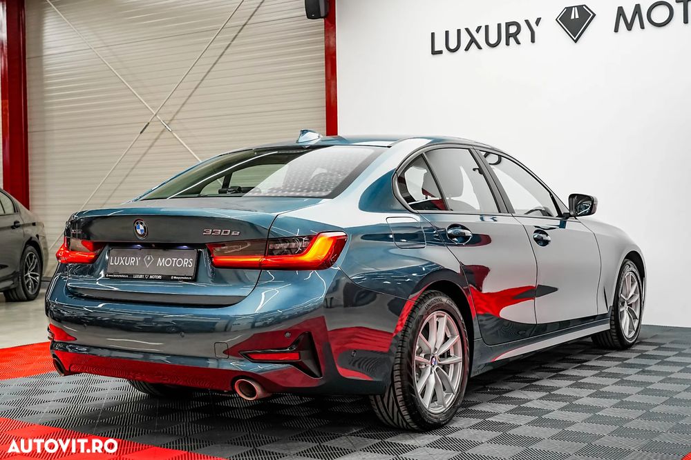BMW Seria 3 330e xDrive Aut. Sport Line - 15