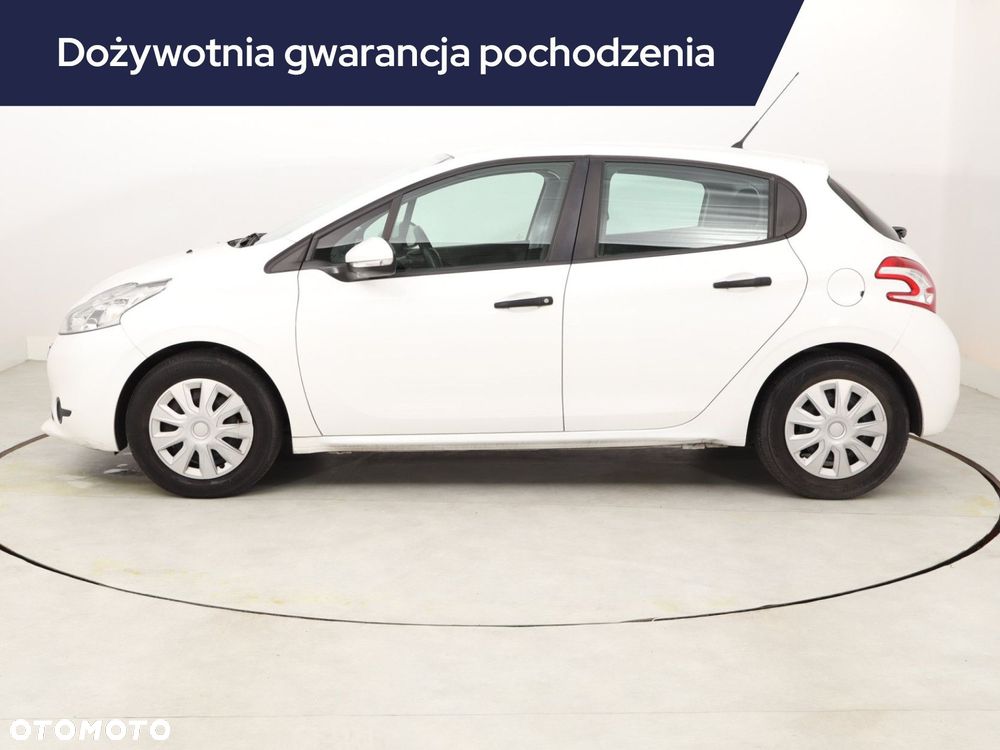 Peugeot 208 - 4